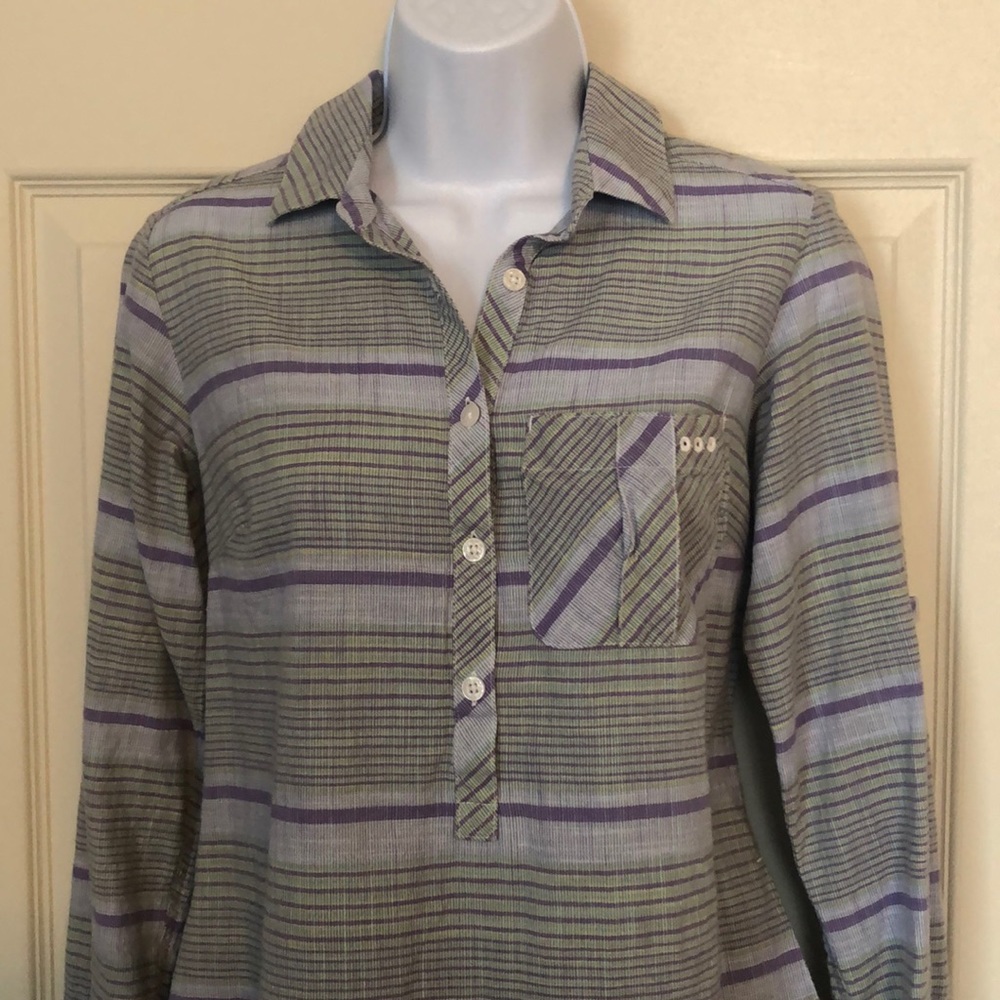 Columbia women’s cotton button front shirt -Medium